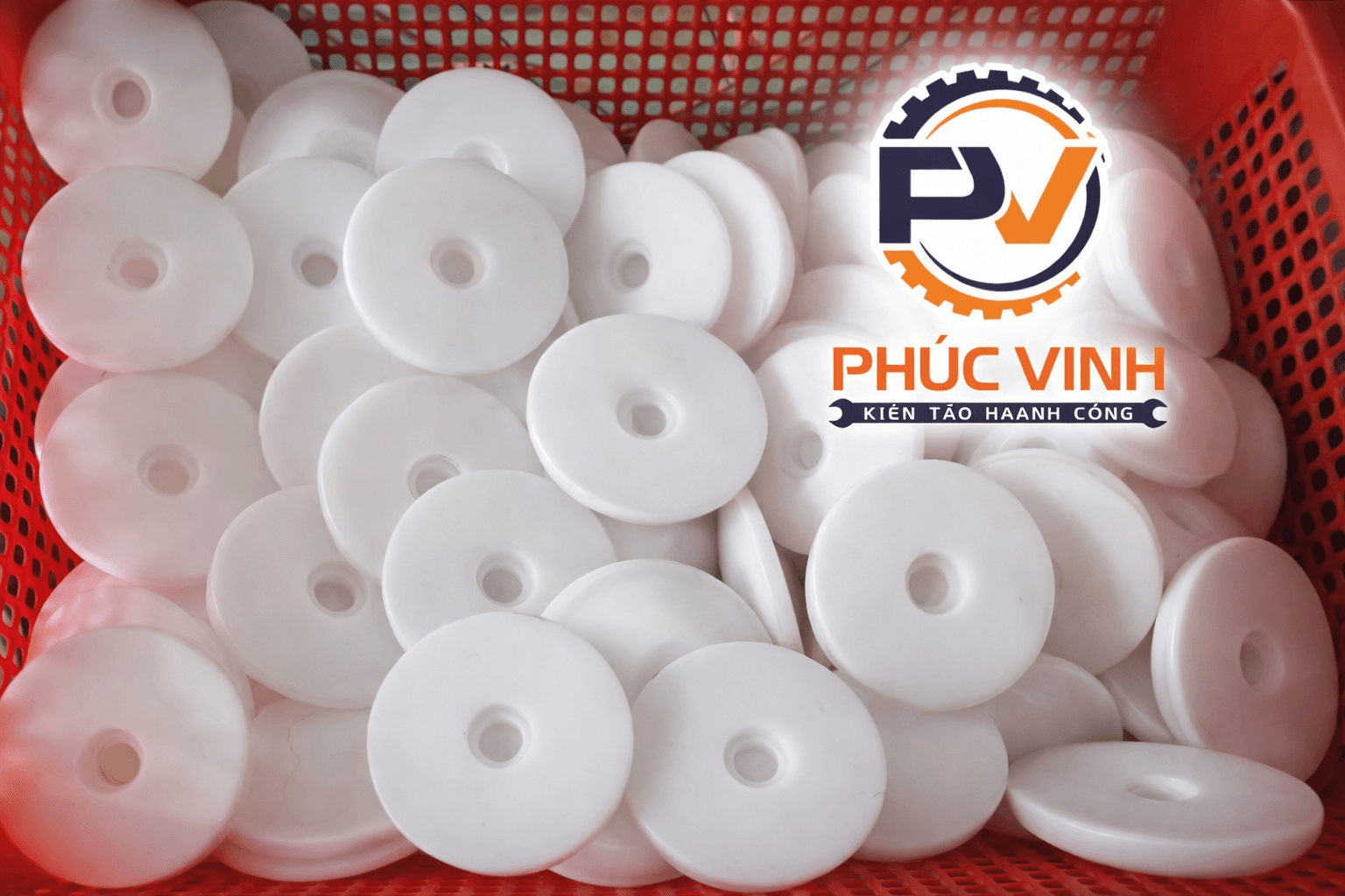 chi tiết máy tại xưởng Phúc Vinh 