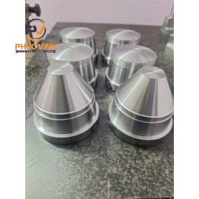 GIA CÔNG TIỆN CNC