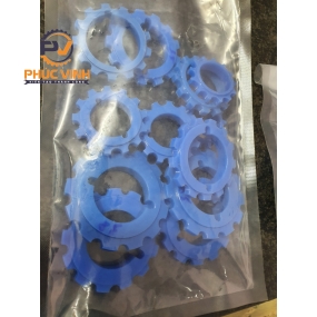 GIA CÔNG BÁNH NHÔNG NHỰA MC BĂNG TẢI XÍCH