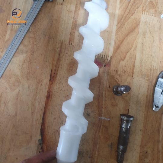 Gia Công Phay CNC 4 axis Trục Vít Định Lượng Máy Đóng Gói Cafe